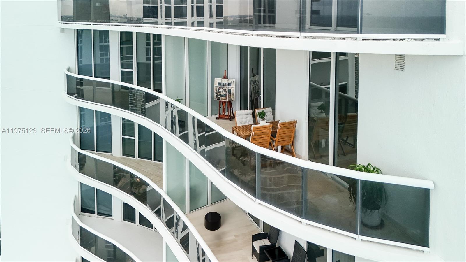 TDR TOWER II CONDO - Residential