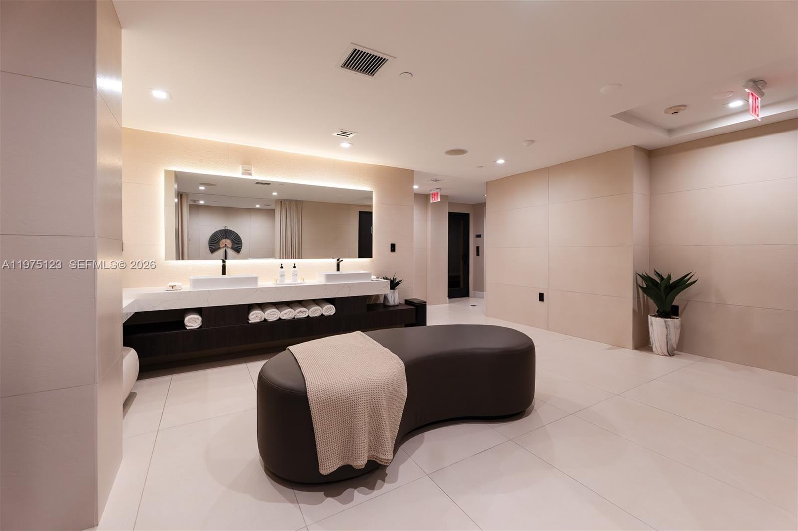 TDR TOWER II CONDO - Residential