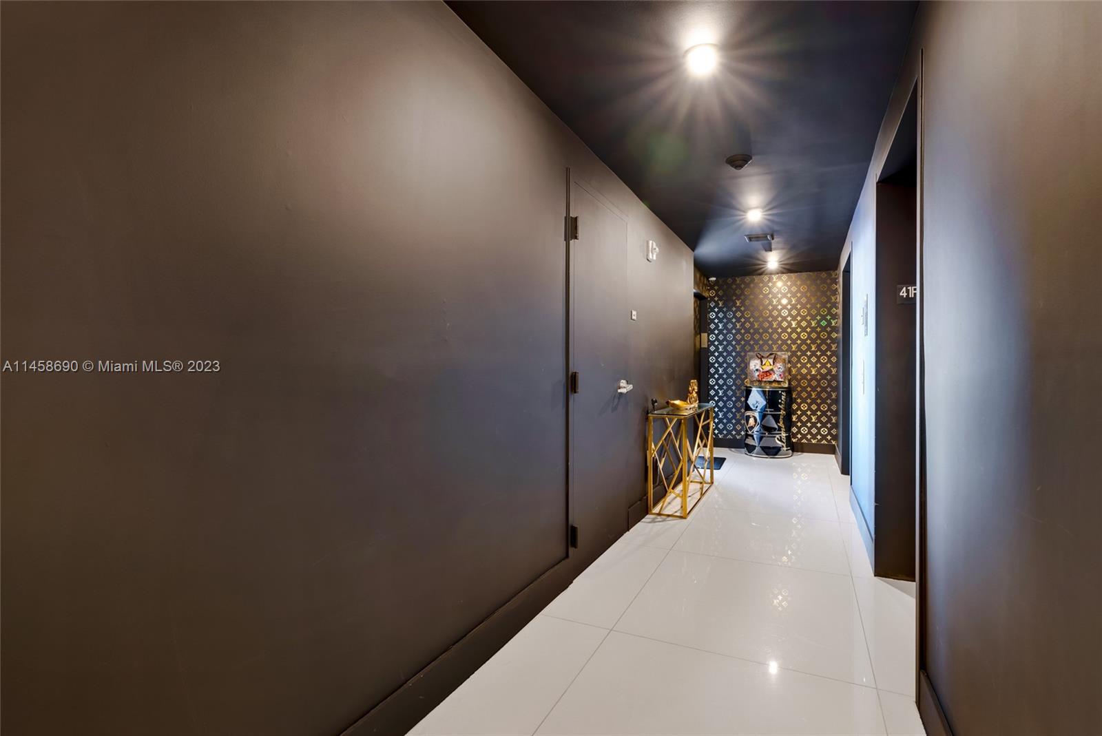 ARIA ON THE BAY CONDO - Residential