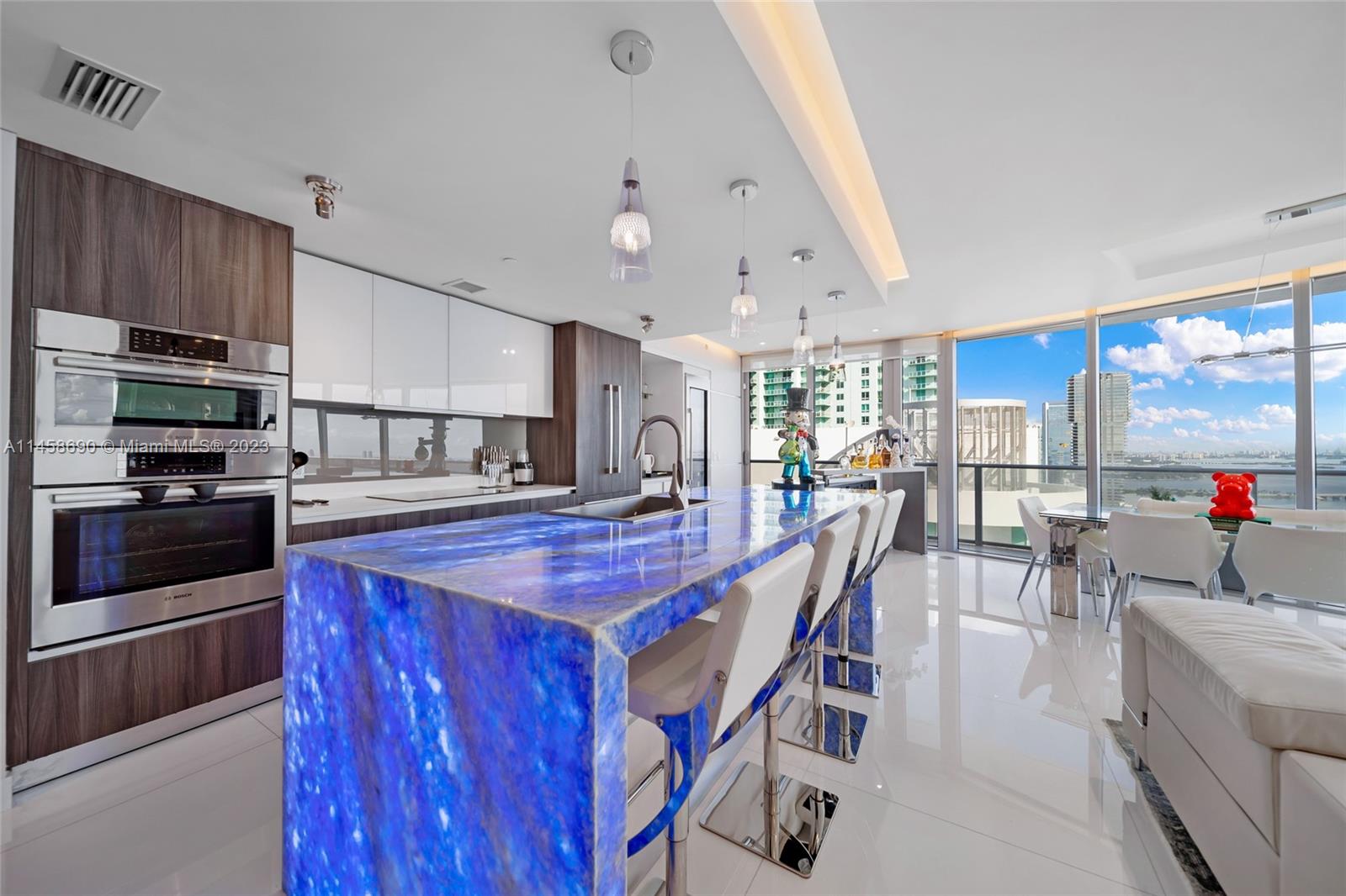 ARIA ON THE BAY CONDO - Residential