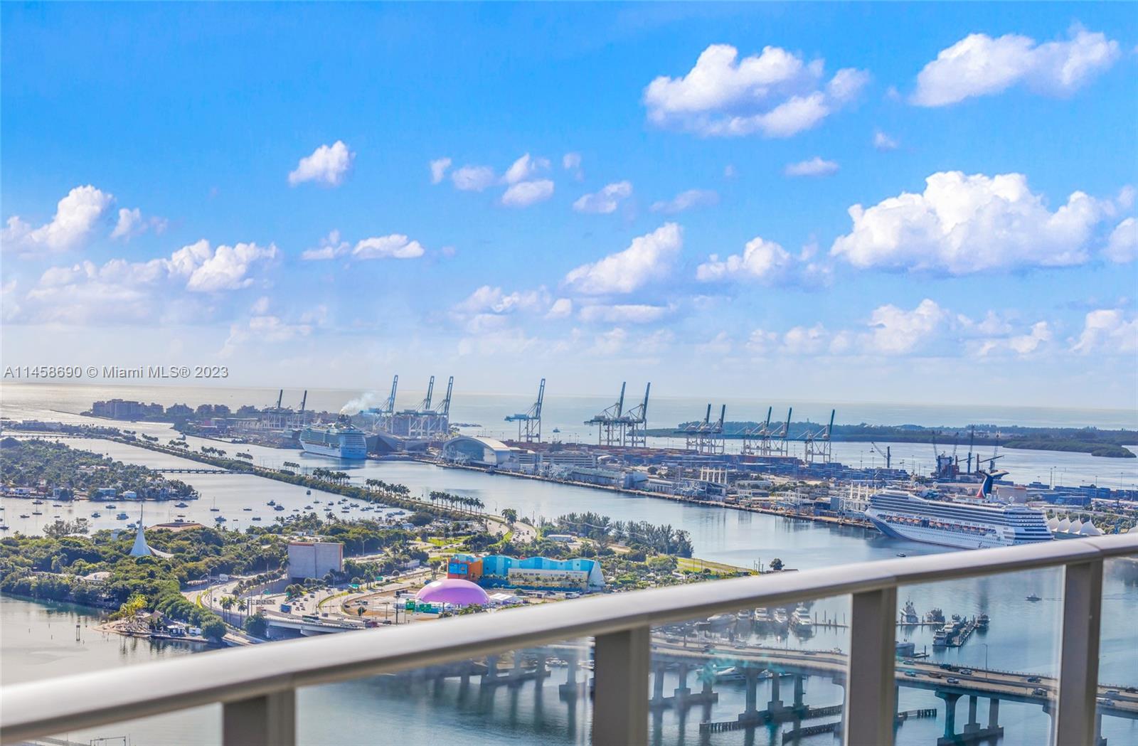 ARIA ON THE BAY CONDO - Residential