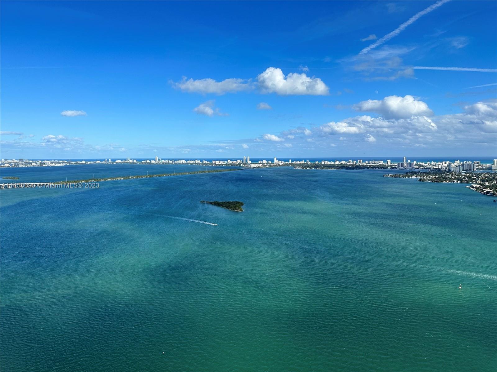 ARIA ON THE BAY CONDO - Residential