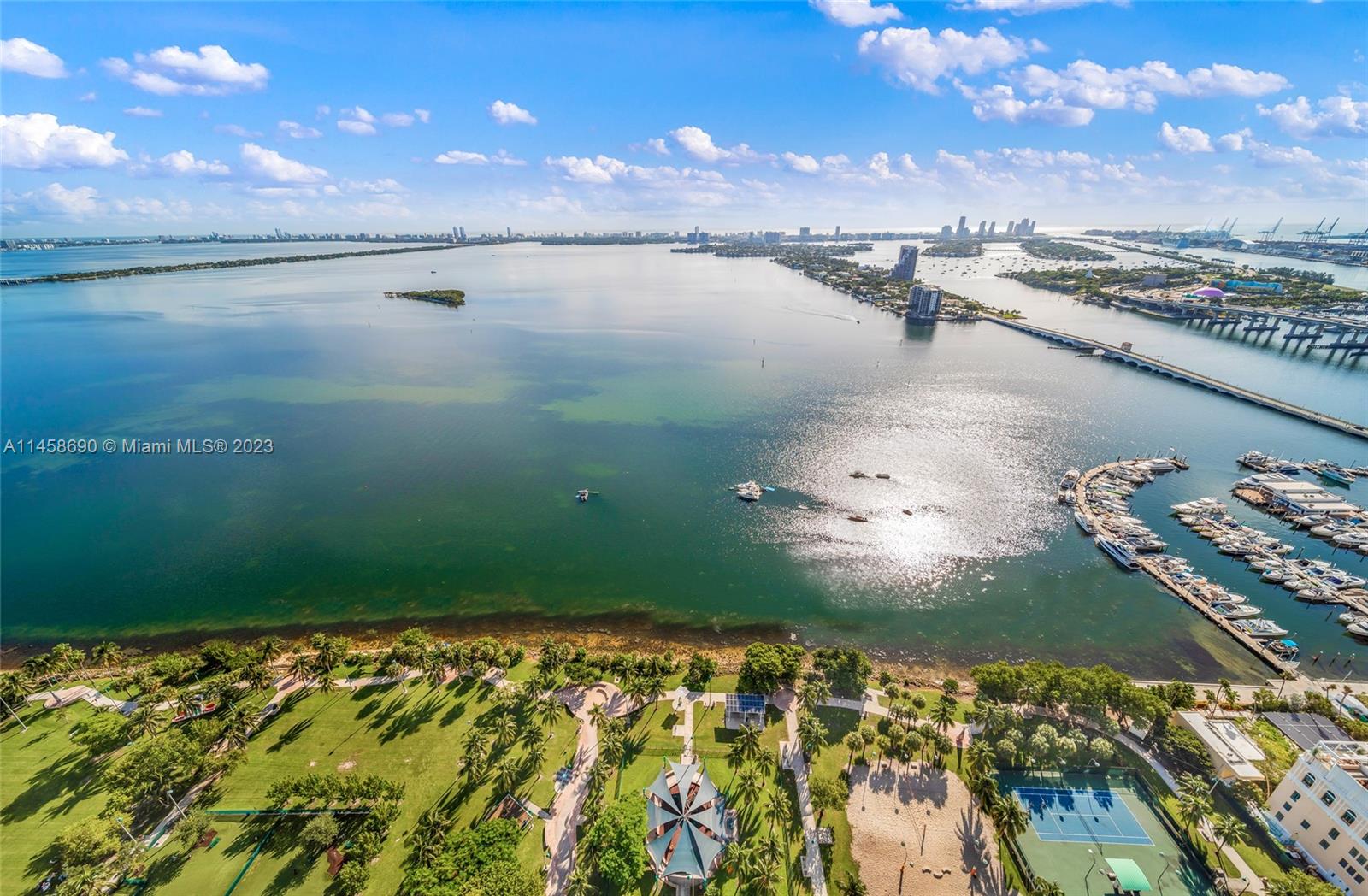 ARIA ON THE BAY CONDO - Residential