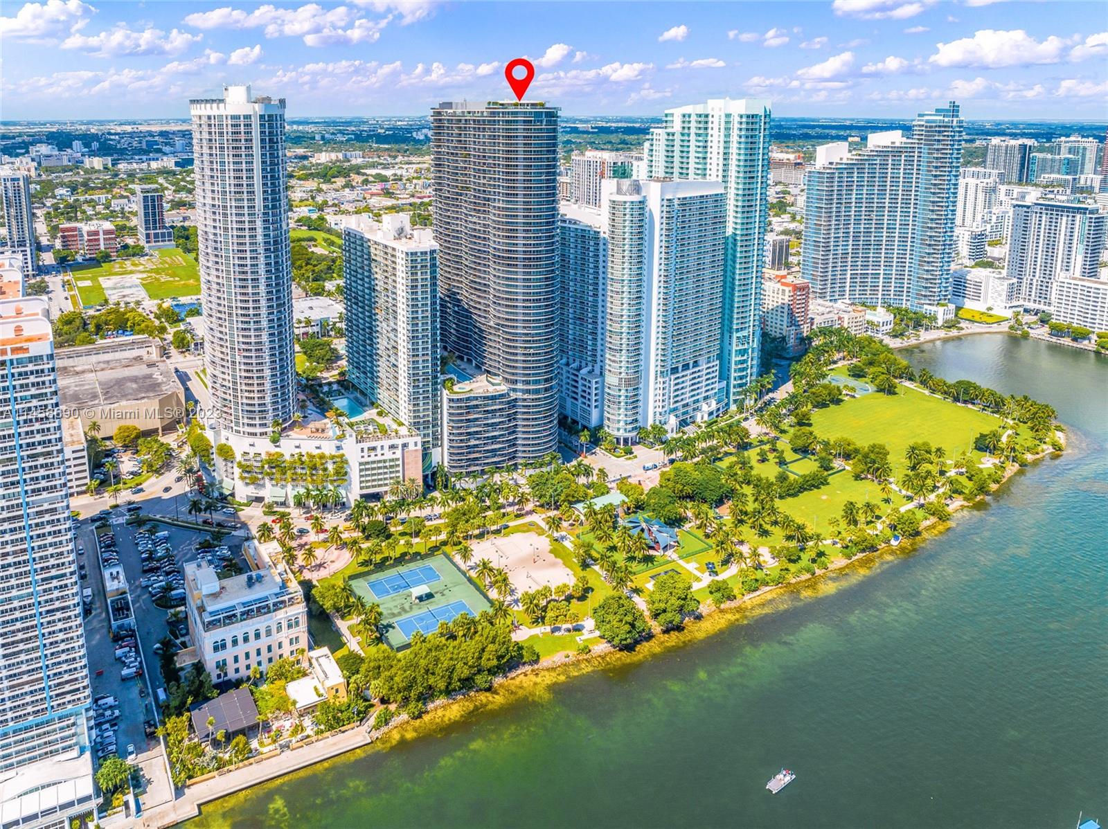 ARIA ON THE BAY CONDO - Residential