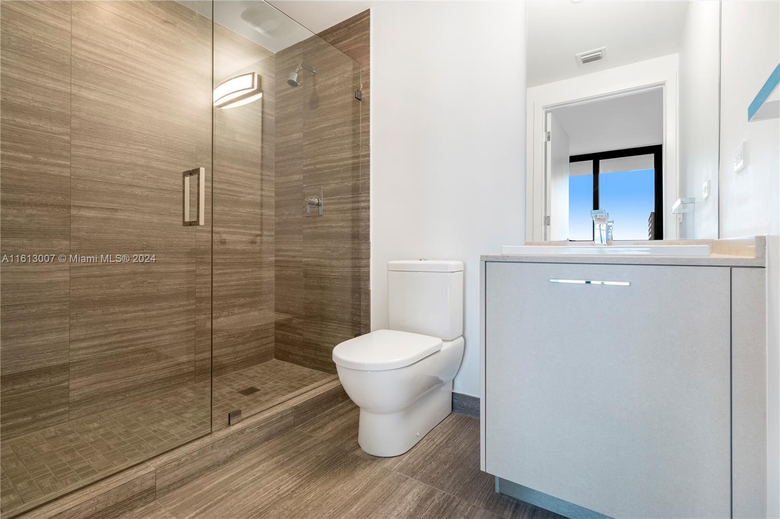 1010 BRICKELL CONDO - Residential Lease
