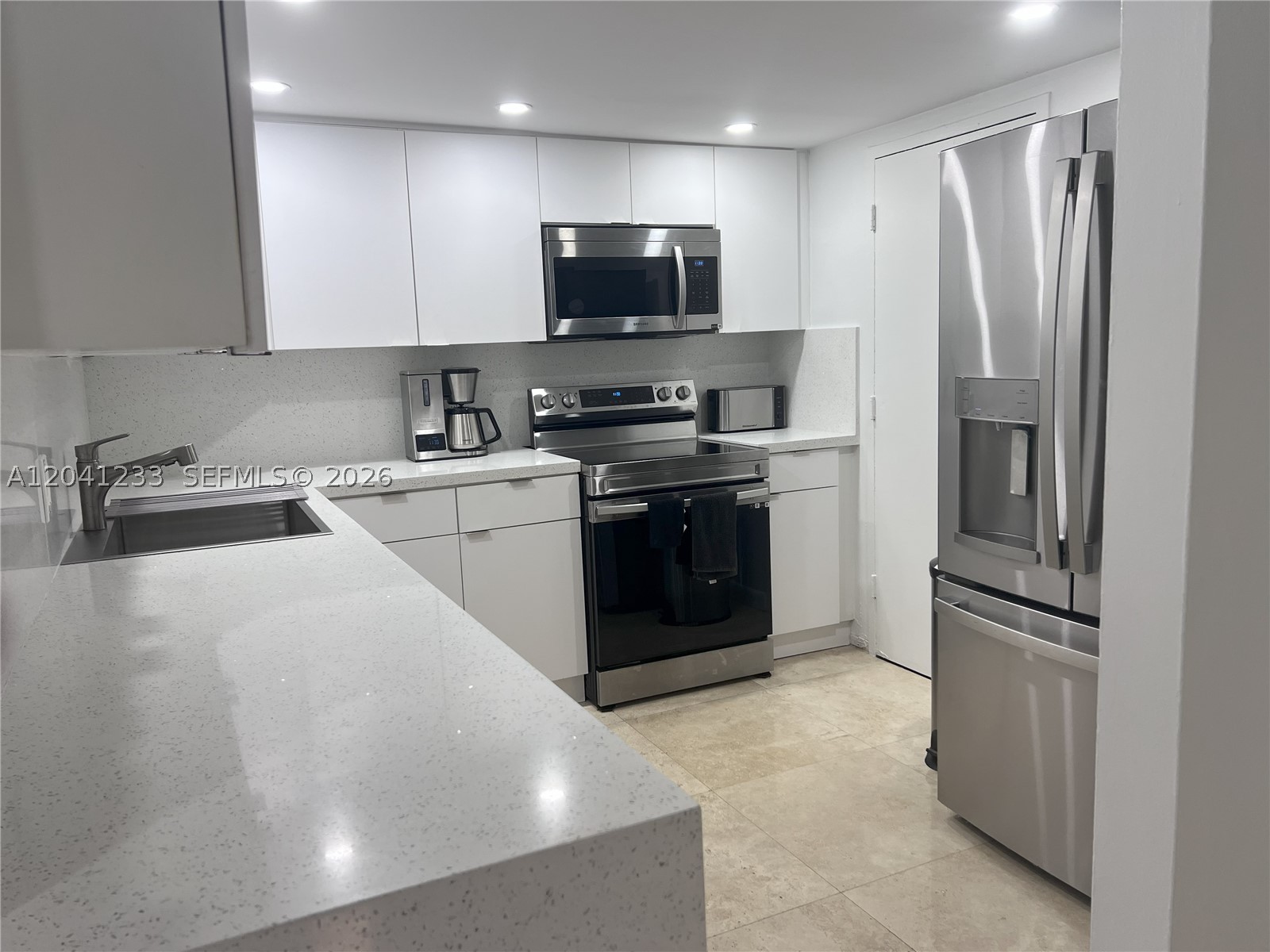 800 West Ave 635