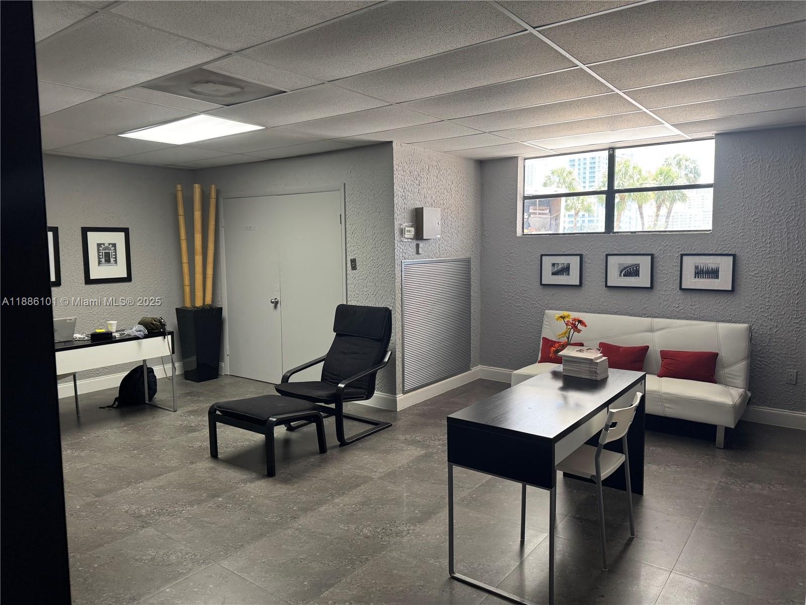 200 LESLIE CONDO - Residential Lease