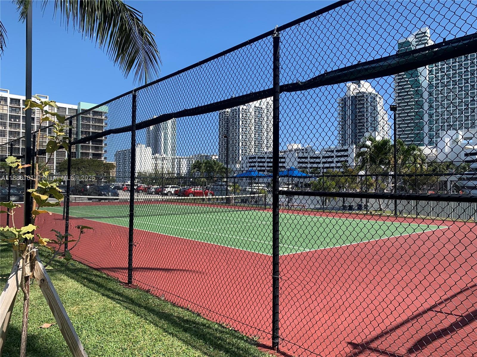 200 LESLIE CONDO - Residential Lease