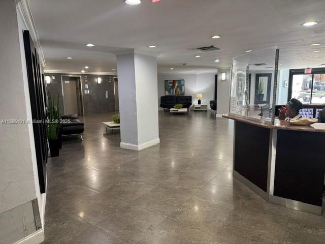 200 Leslie Dr 201