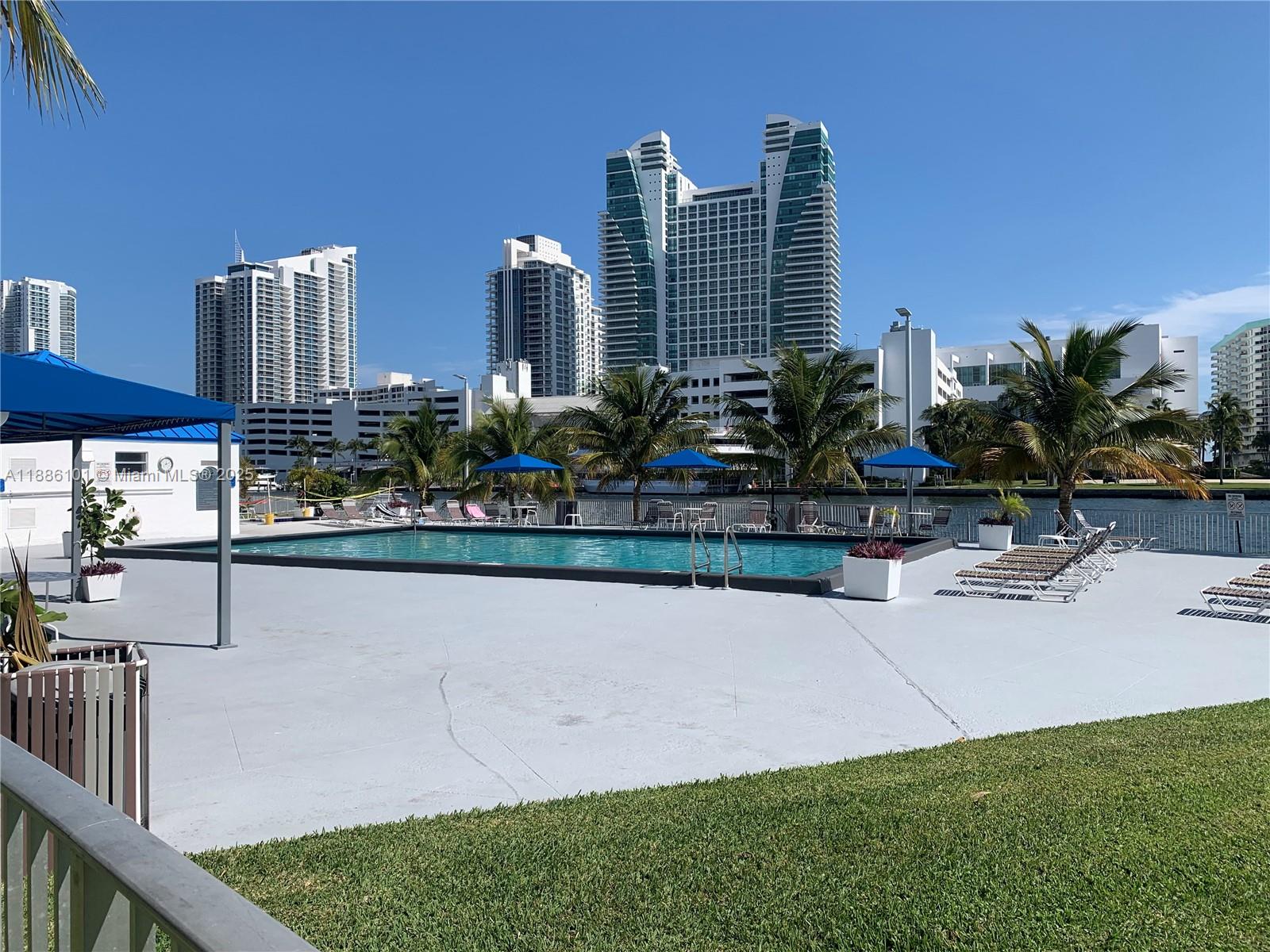 200 LESLIE CONDO - Residential Lease