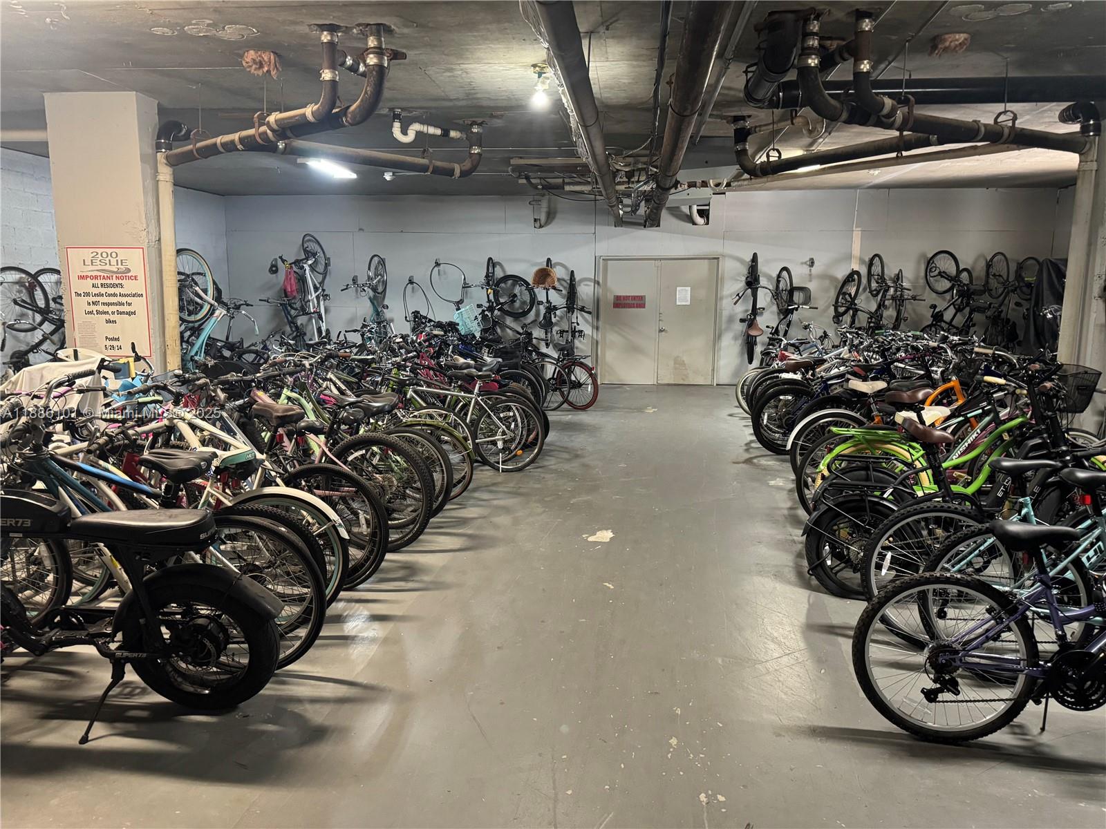 200 LESLIE CONDO - Residential Lease