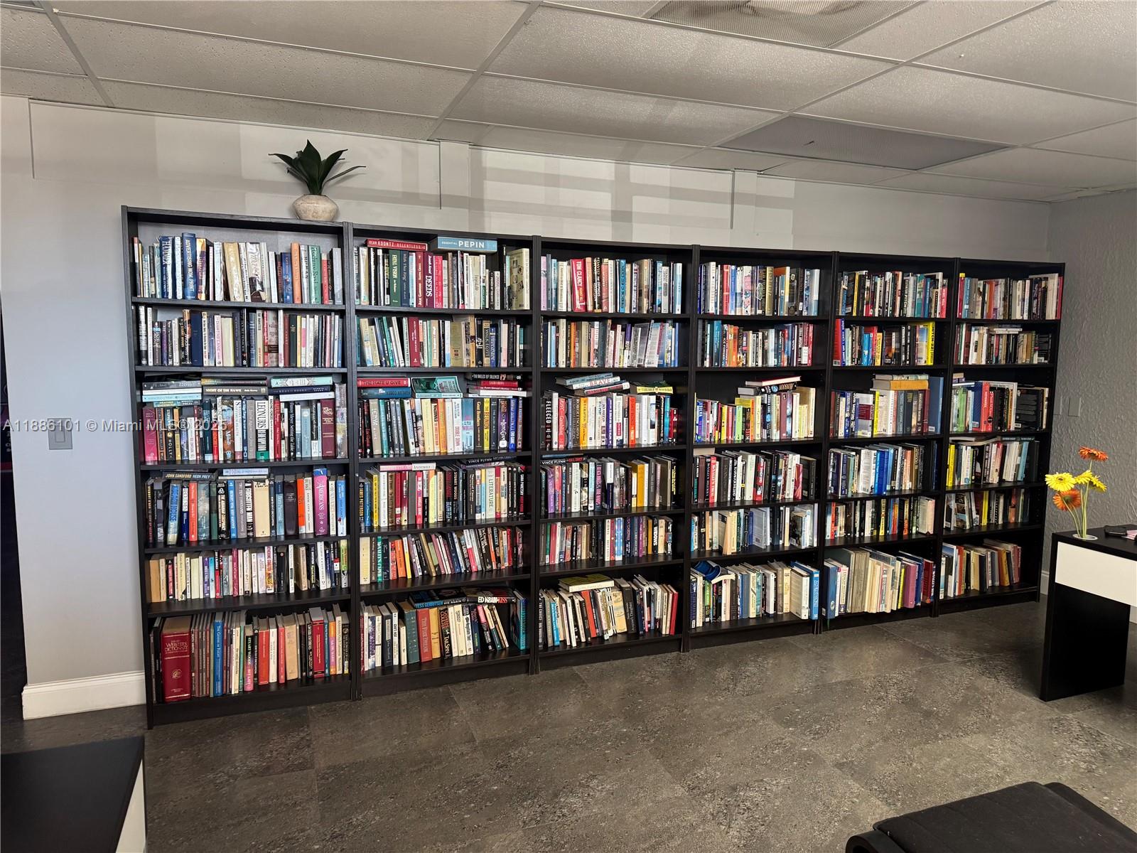 200 LESLIE CONDO - Residential Lease