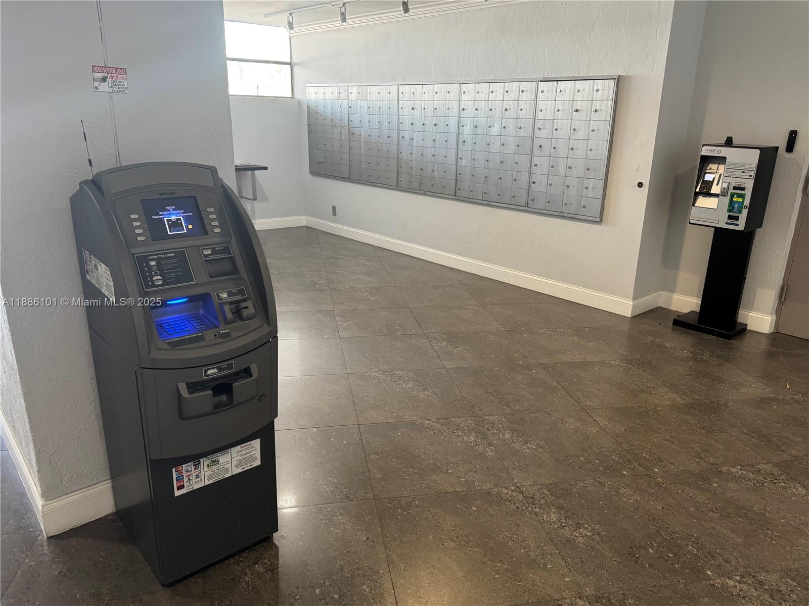 200 LESLIE CONDO - Residential Lease