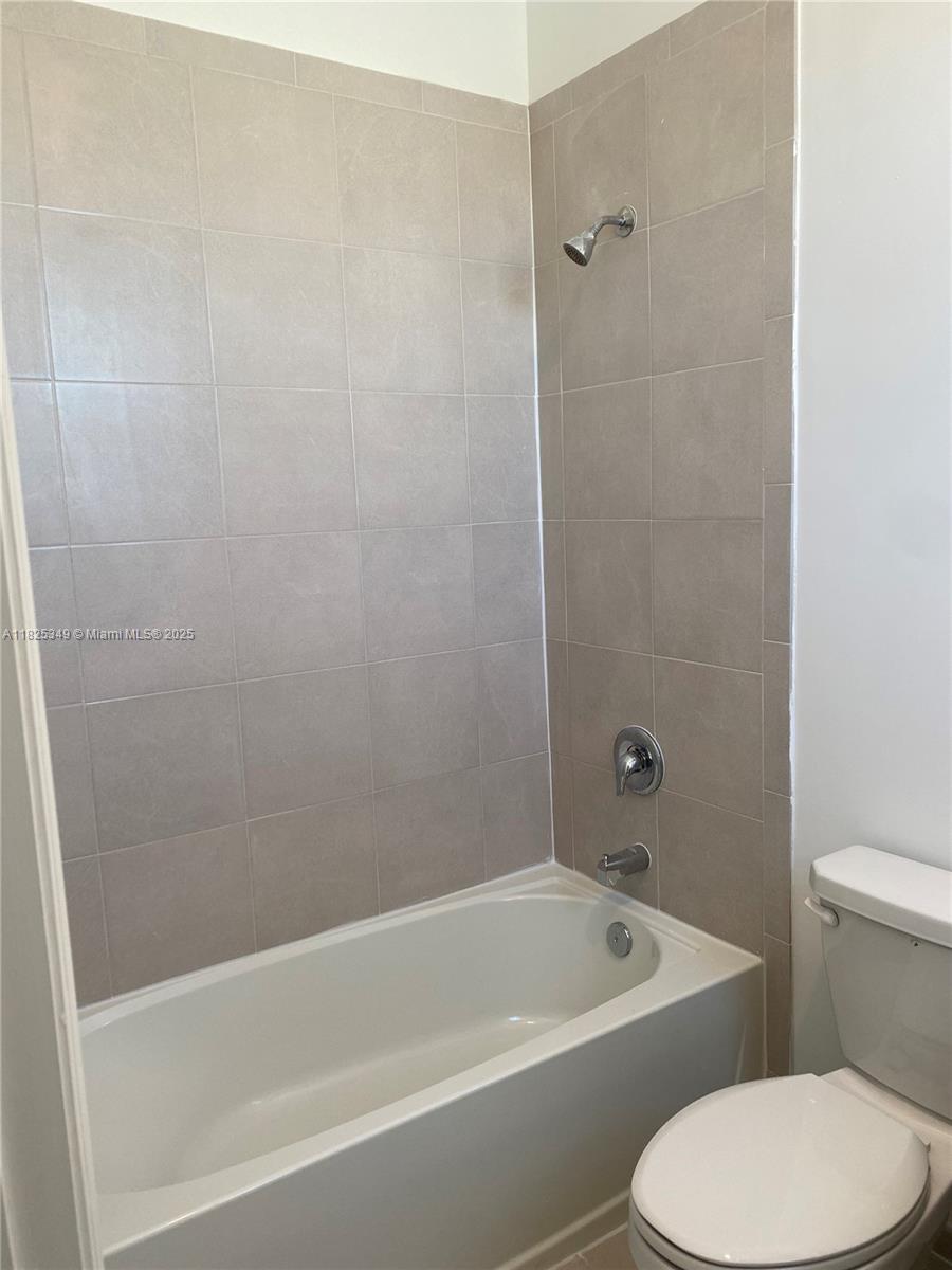 PINE ISLE - Residential