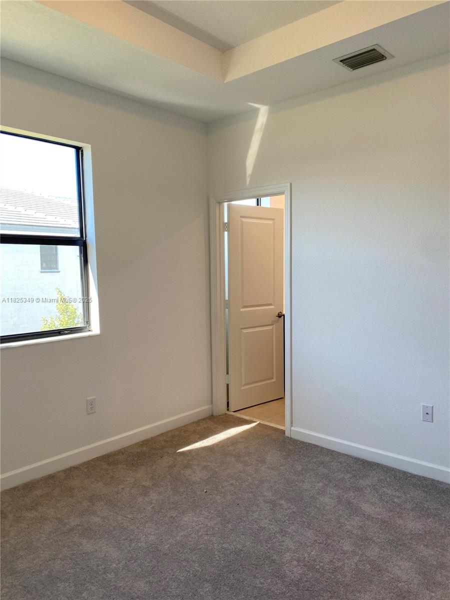 PINE ISLE - Residential