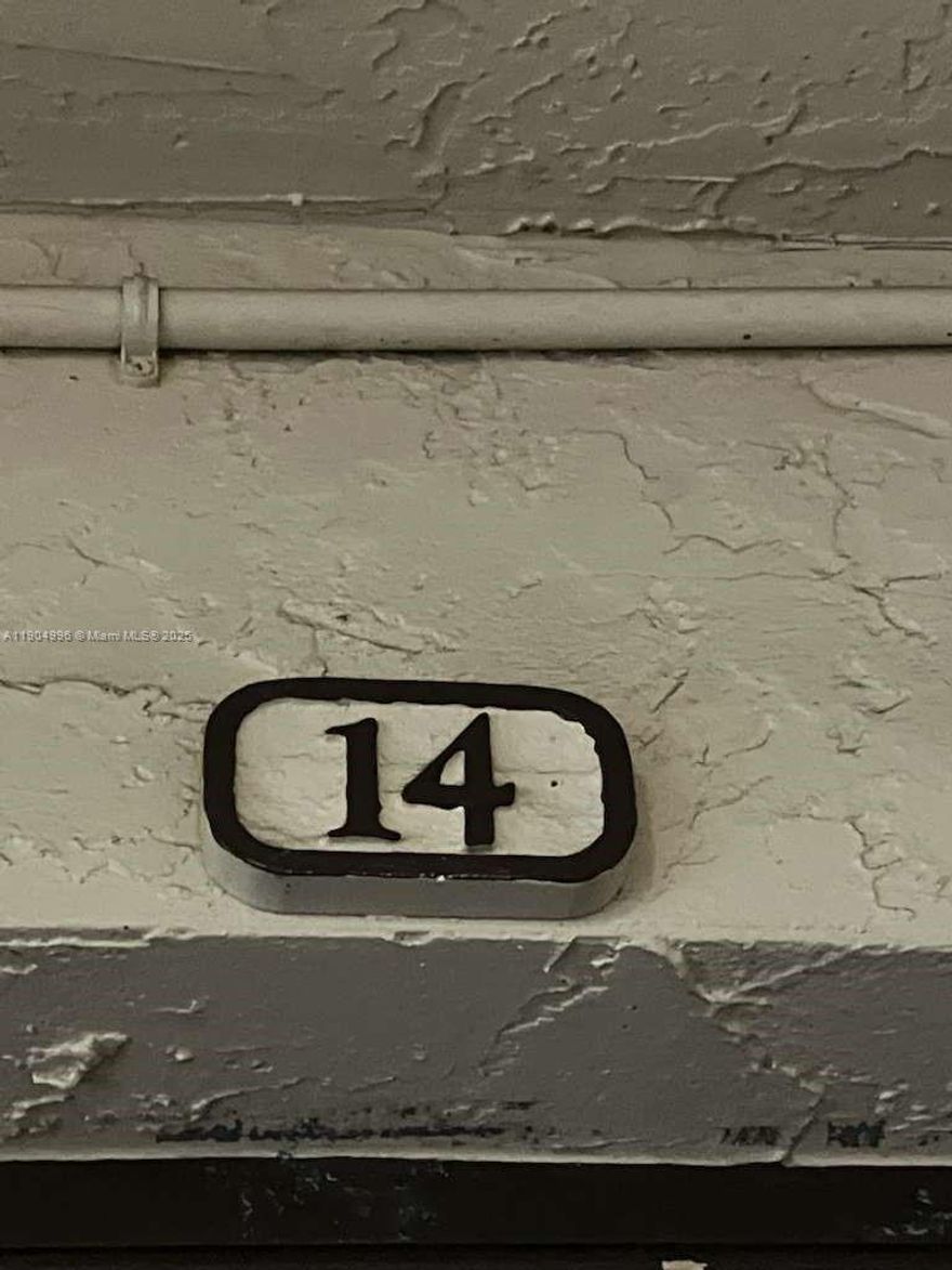 Very nice unit. Ready to move in. No last month required. Great Location!