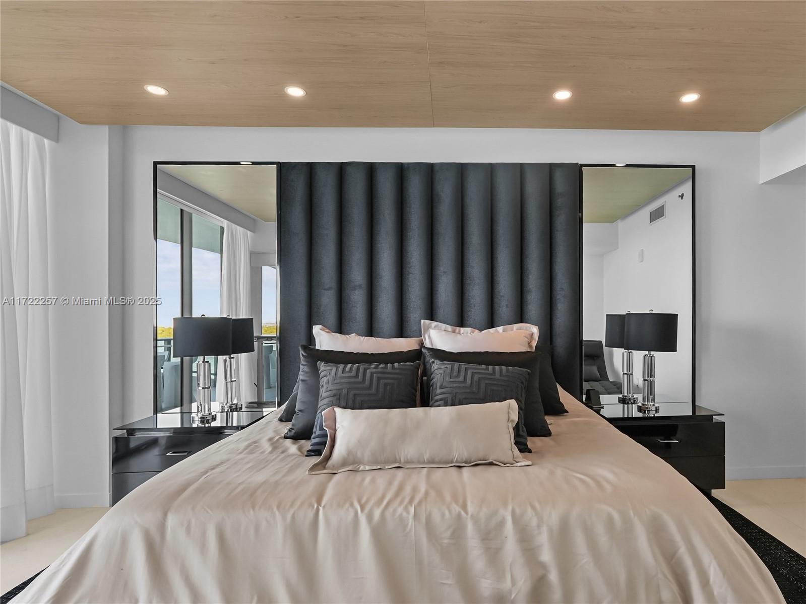 ONDA CONDO - Residential
