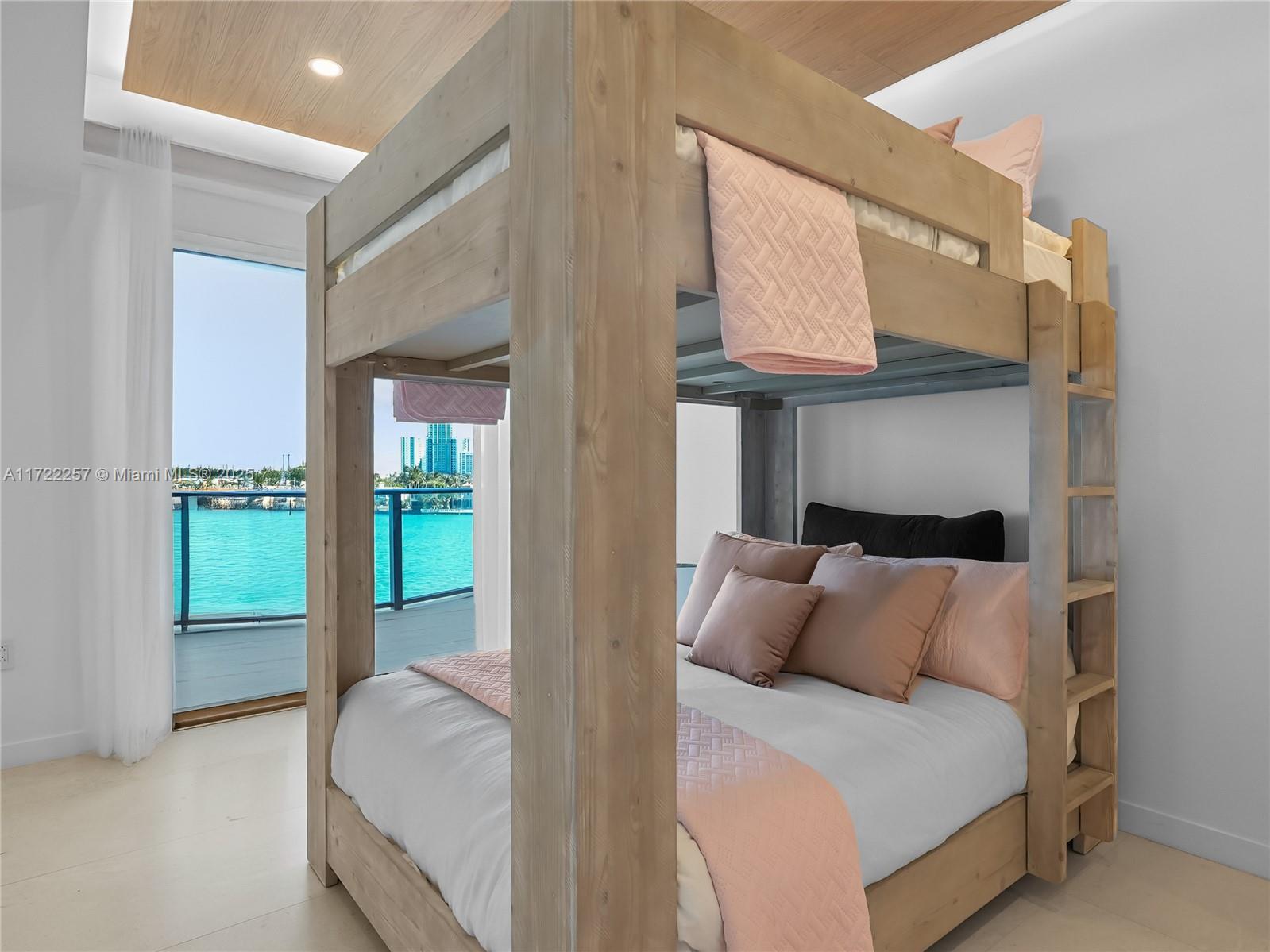 ONDA CONDO - Residential