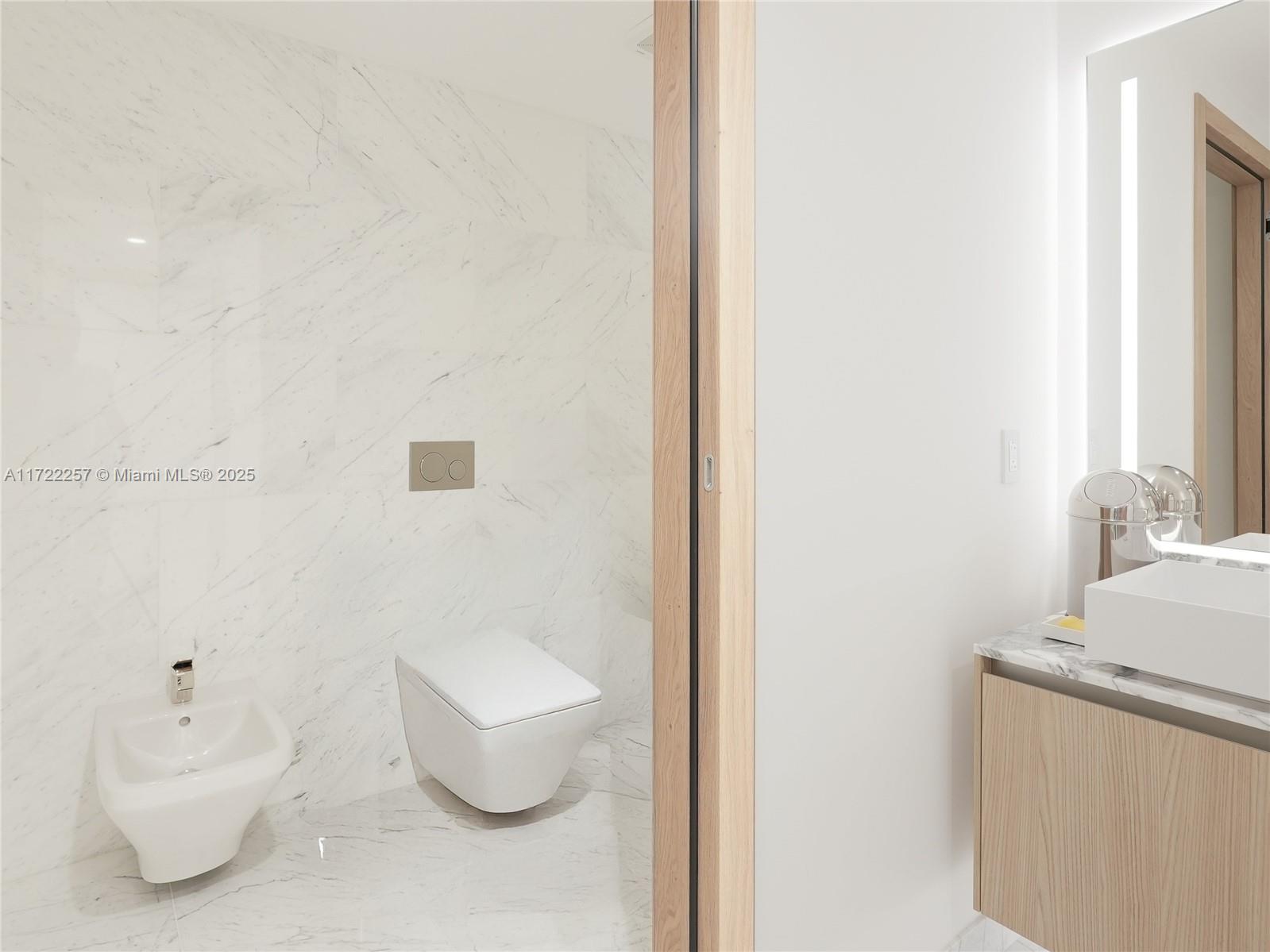 ONDA CONDO - Residential