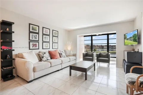 2741 N Pine Island Rd Unit 312, Sunrise, FL 33322 - MLS#: A11777907