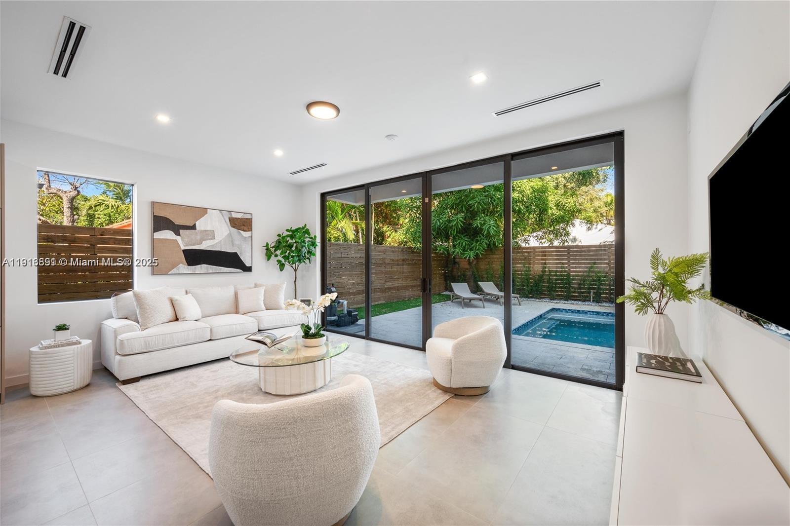 NEW SHENANDOAH - Residential