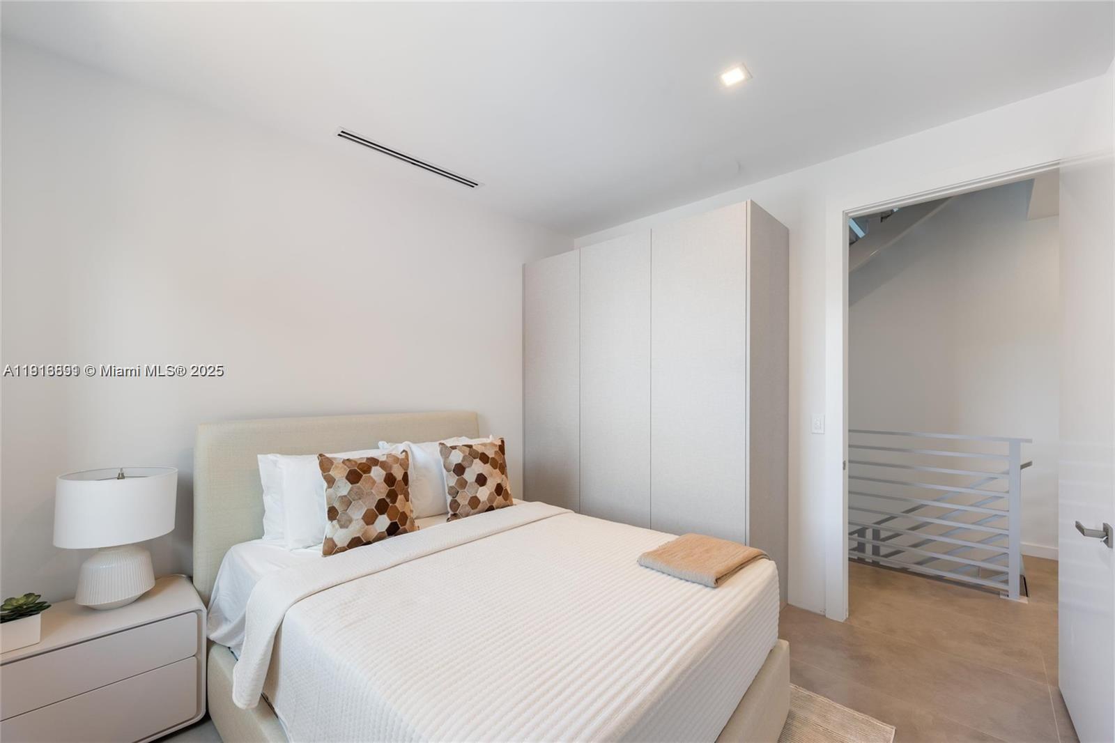 NEW SHENANDOAH - Residential