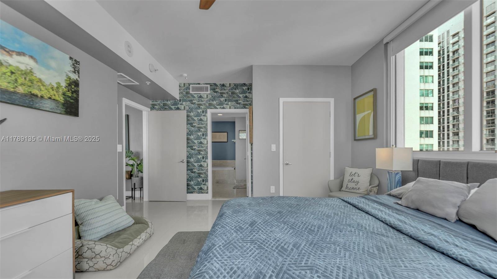 VIZCAYNE NORTH CONDO - Residential