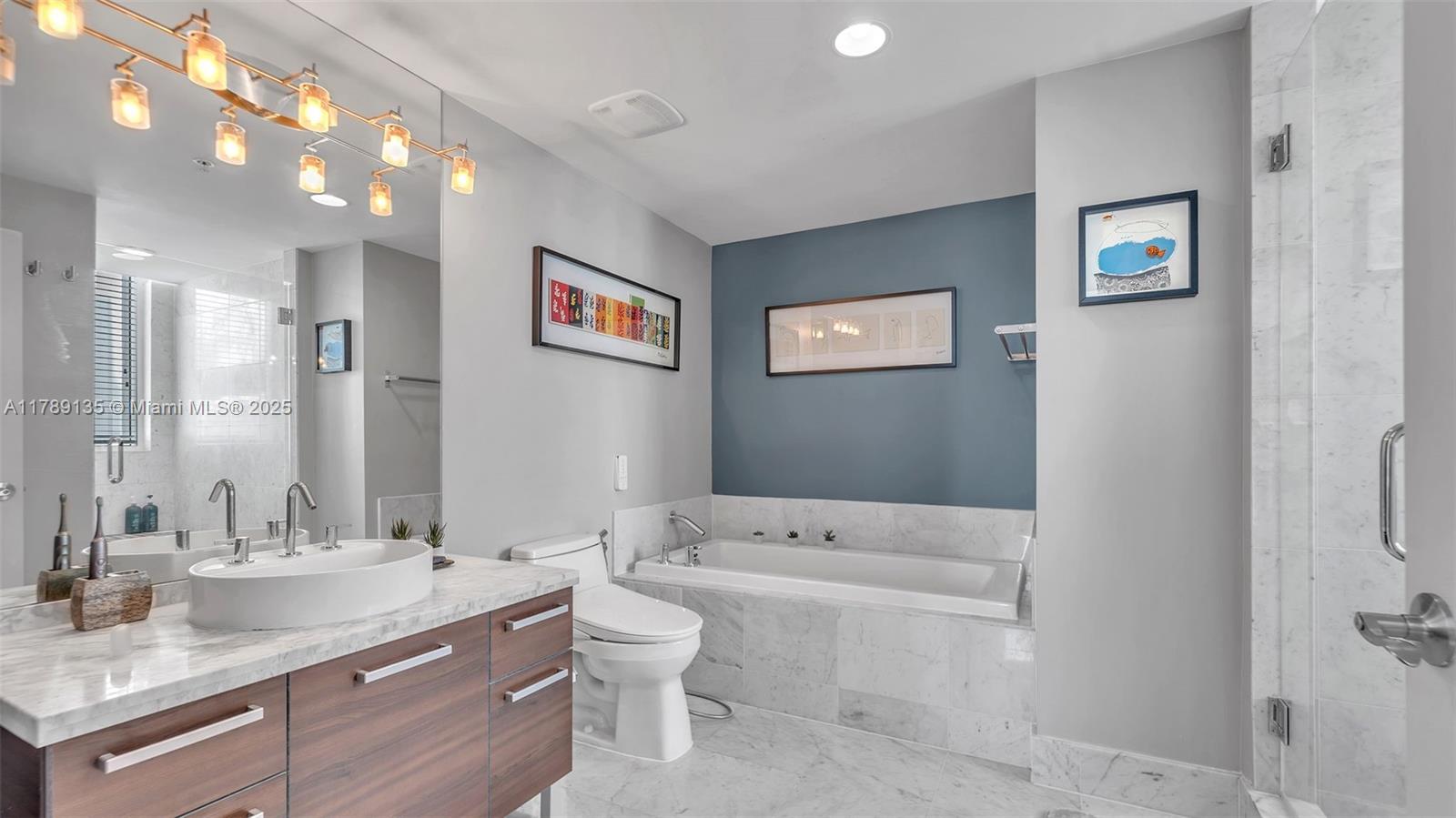 VIZCAYNE NORTH CONDO - Residential