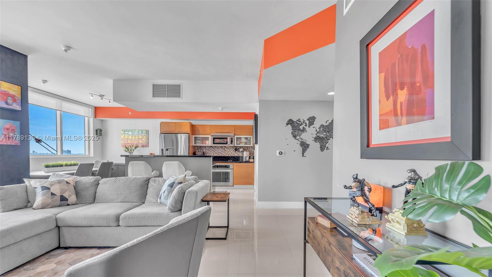 VIZCAYNE NORTH CONDO - Residential