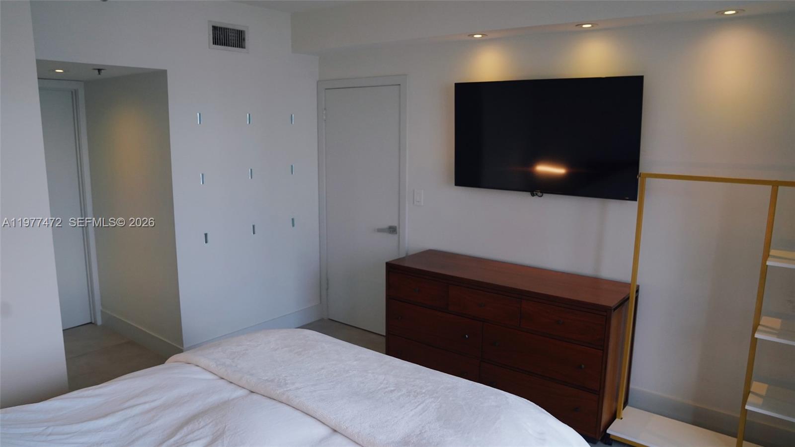 BRICKELL KEY II CONDO - Residential