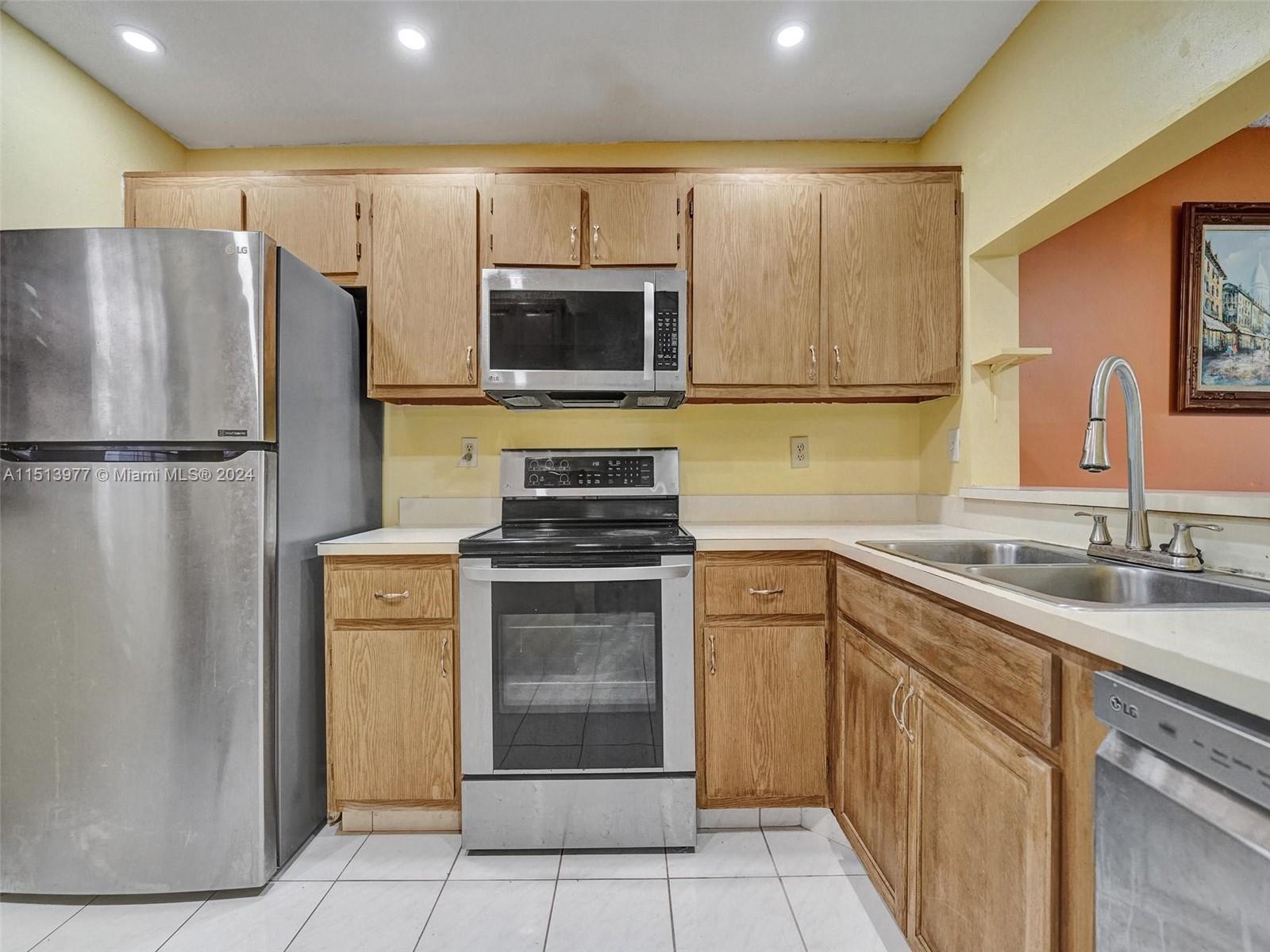 CONDO 4 OF SABAL PALM CON - Residential