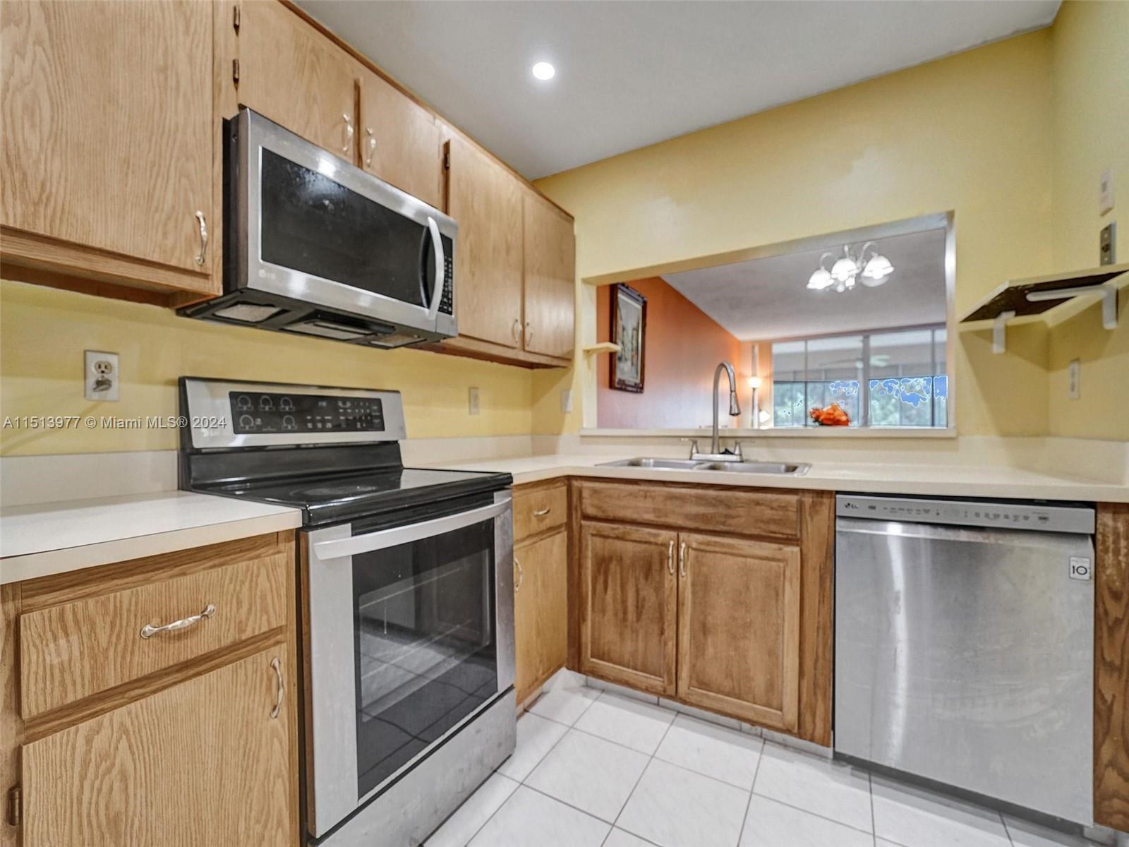 CONDO 4 OF SABAL PALM CON - Residential