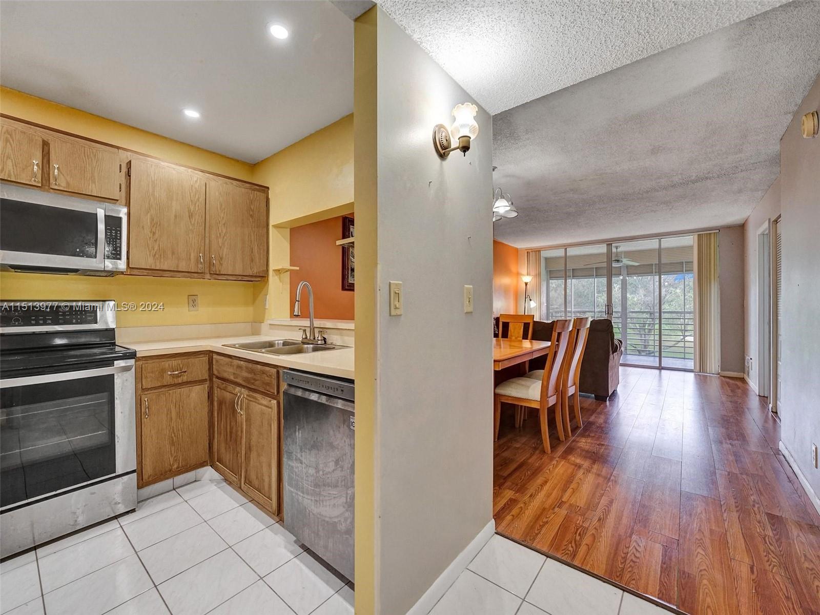 CONDO 4 OF SABAL PALM CON - Residential