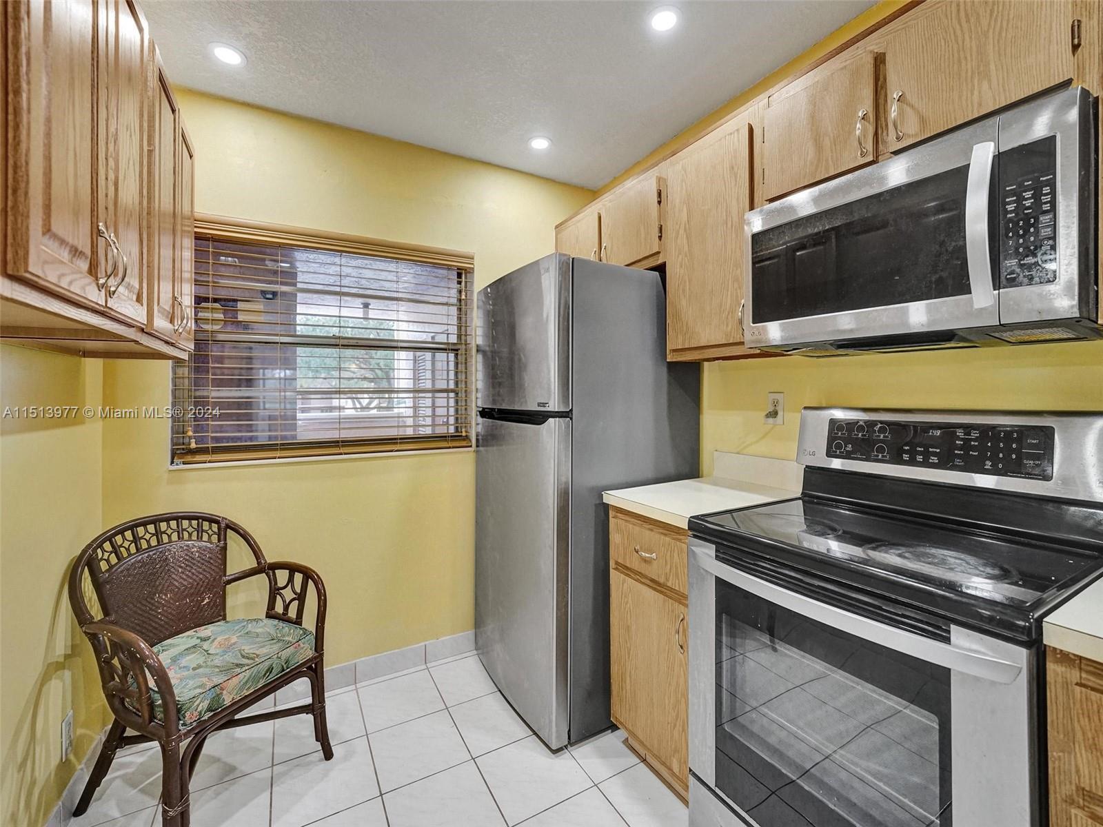 CONDO 4 OF SABAL PALM CON - Residential