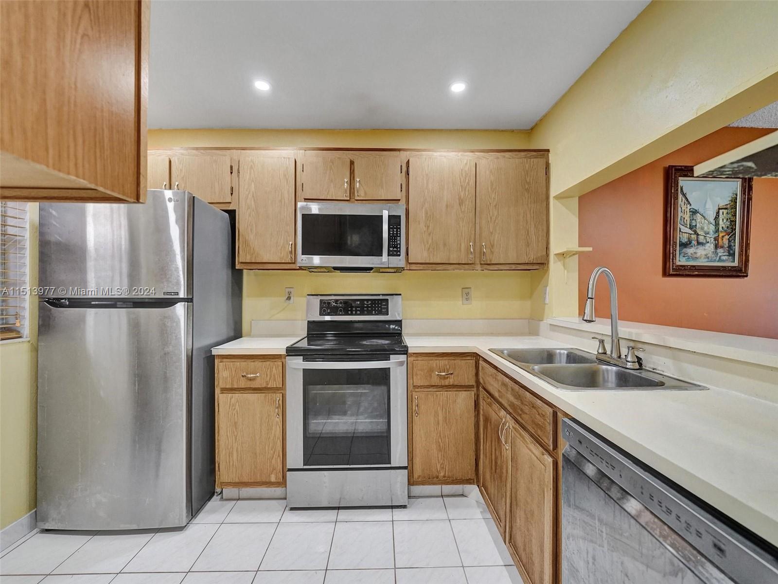 CONDO 4 OF SABAL PALM CON - Residential