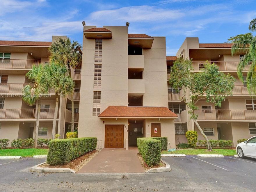 NEW ROOF & A/C!  Welcome to luxury living in the heart of Pine Island Ridge's exclusive private golf course commiunity - Sabal Palm community! This splendid 2-bedroom, 2-bathroom condo offers a perfect blend of comfort and elegance, overlooking the lush greens of the private golf course.   As a resident, you'll have exclusive access to a range of amenities, including two renowned restaurants, a refreshing pool, tennis courts, and a golf course that will delight enthusiasts. The all-age community ensures a diverse and vibrant neighborhood for residents of all ages.  With the added advantage of being able to buy and rent immediately, this property presents an excellent investment opportunity.