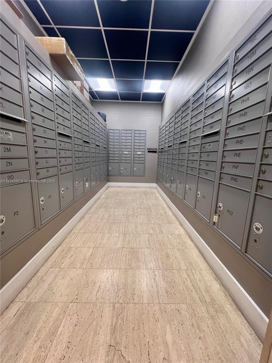 KENNEDY HOUSE CONDO - Residential