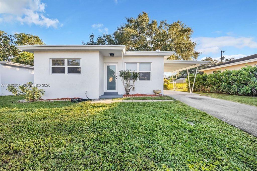 Photo of 6326 SW 24th St, Miramar, FL 33023 (MLS # A11947174)