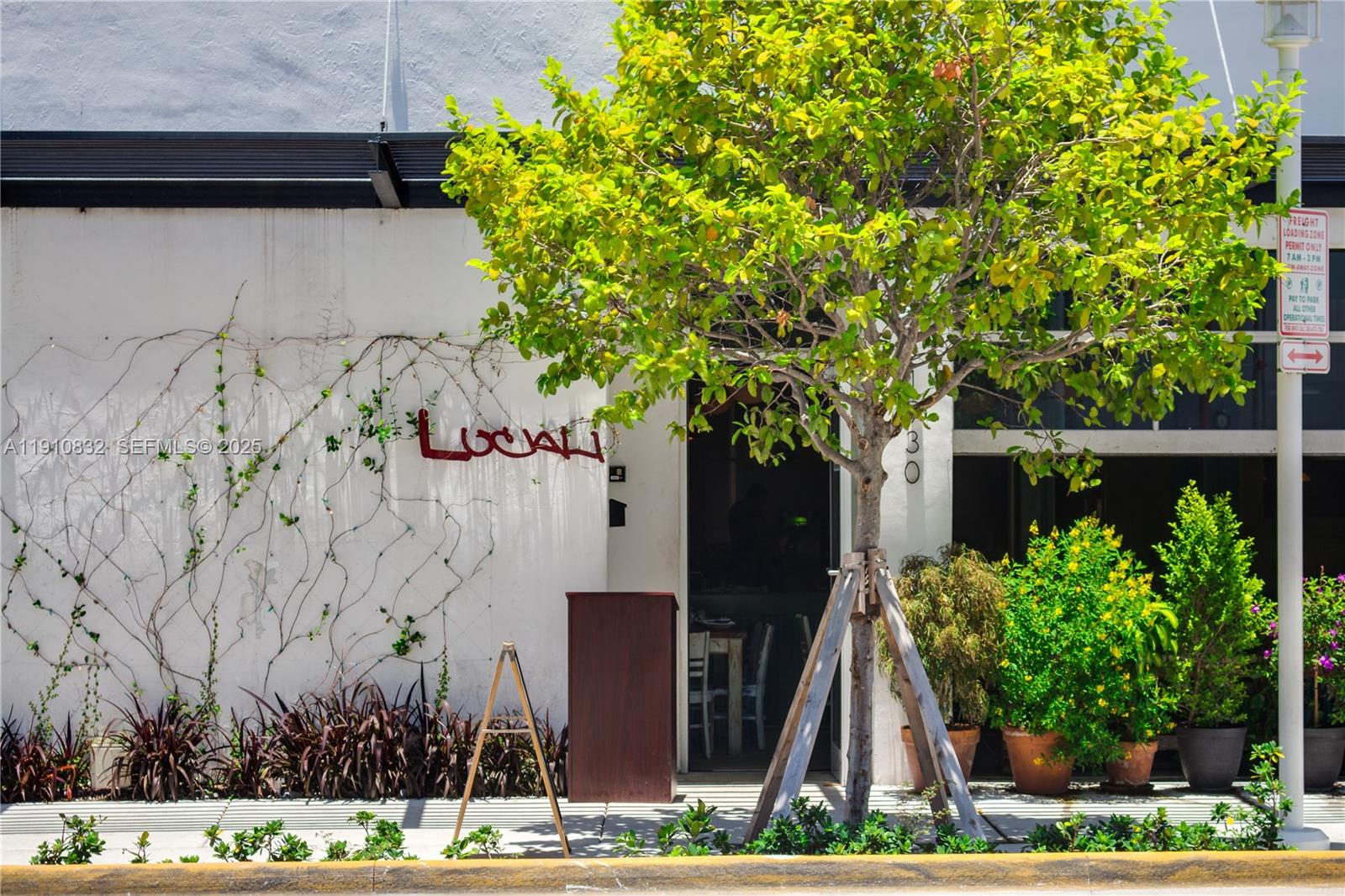 SUNSET HARBOUR SOUTH COND - Residential