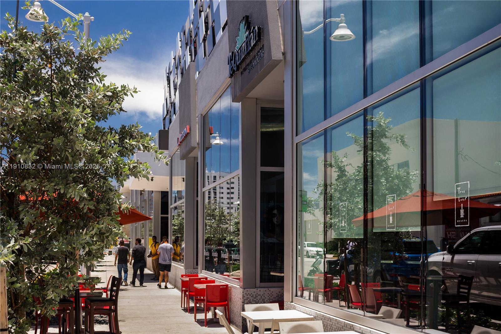 SUNSET HARBOUR SOUTH COND - Residential