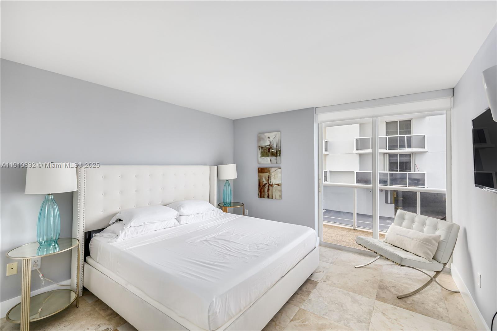 SUNSET HARBOUR SOUTH COND - Residential