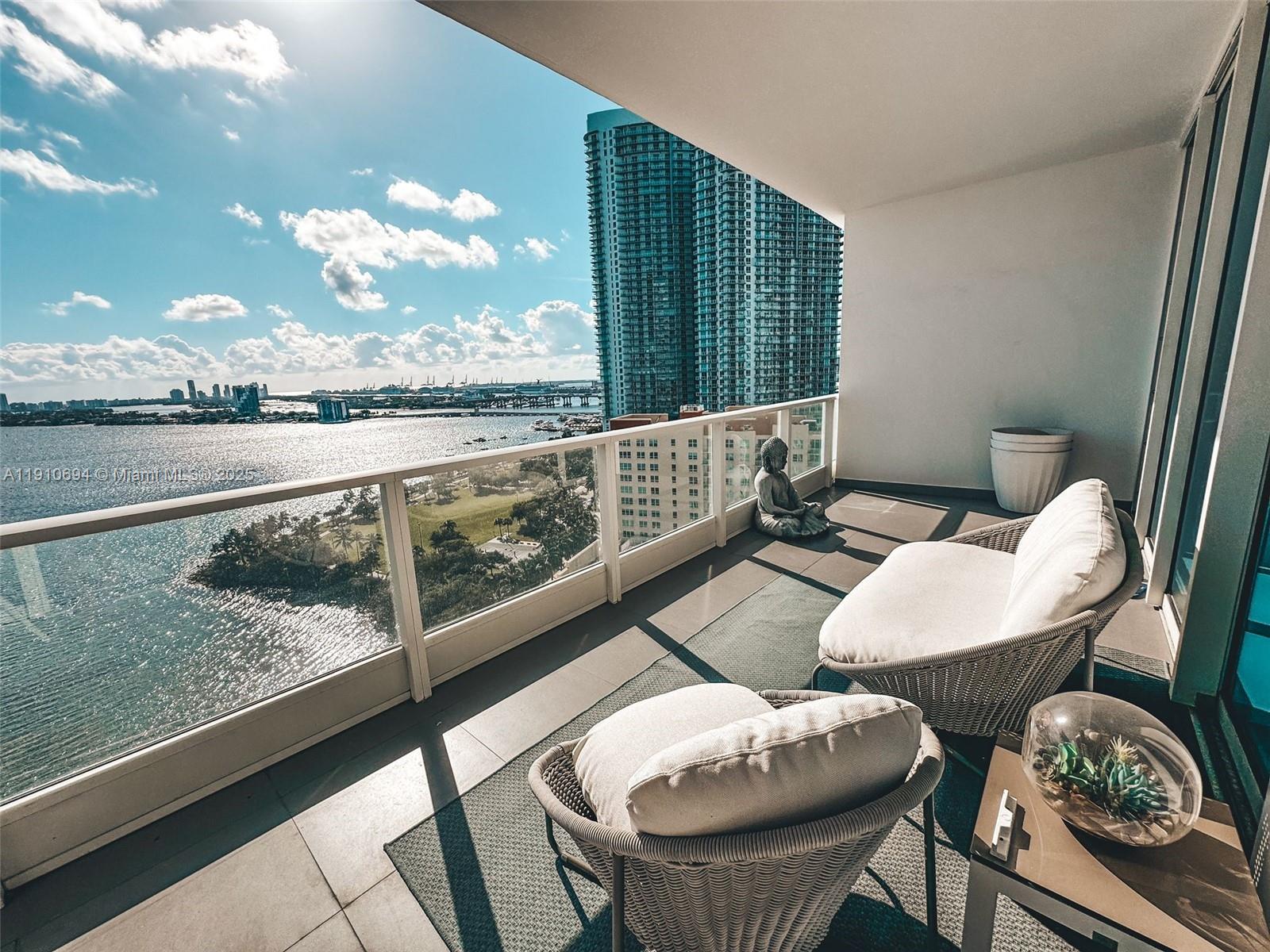 PARAMOUNT BAY CONDO - Residential