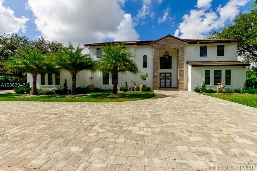 2017 2 story 6 bed/5 bath home nestled in a sought after quiet family friendly neighborhood near Baptist Hospital, major highways and malls. Soaring ceilings and spacious floorplan features master suite with oversized California closet, great room, upstairs game room, oversized kitchen/family room. Built for easy entertaining with separate formal living and dining rooms, covered terrace with summer kitchen, pool, spa, tennis court and 3 car garage.