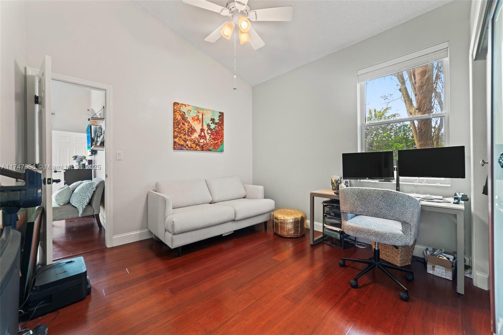 EMBASSY LAKES - Residential