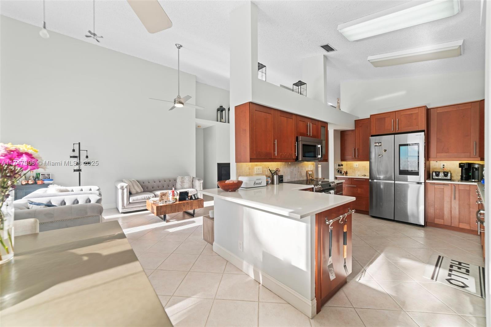 EMBASSY LAKES - Residential