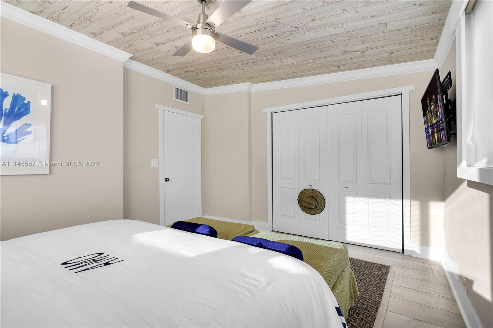 BUCCANEER PT (LARGO SOUND - Residential