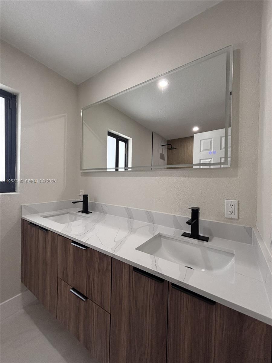 LAKE MANGO SHORES - Residential