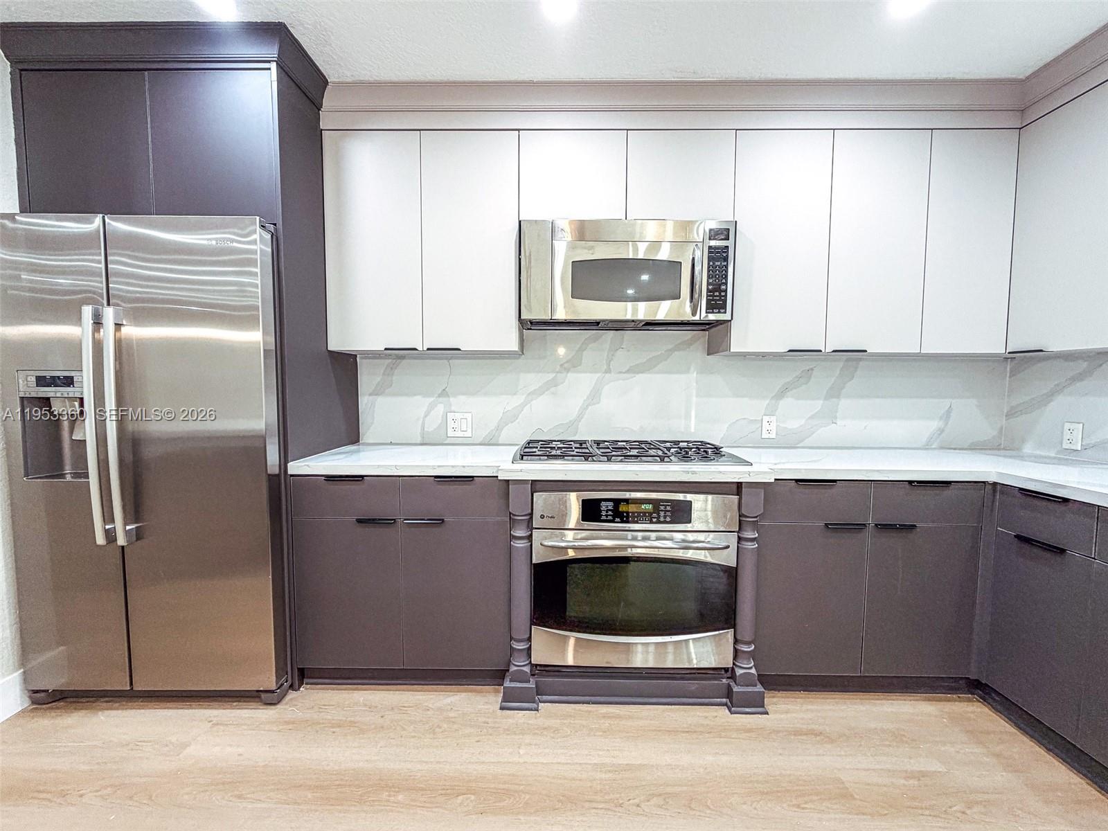 LAKE MANGO SHORES - Residential