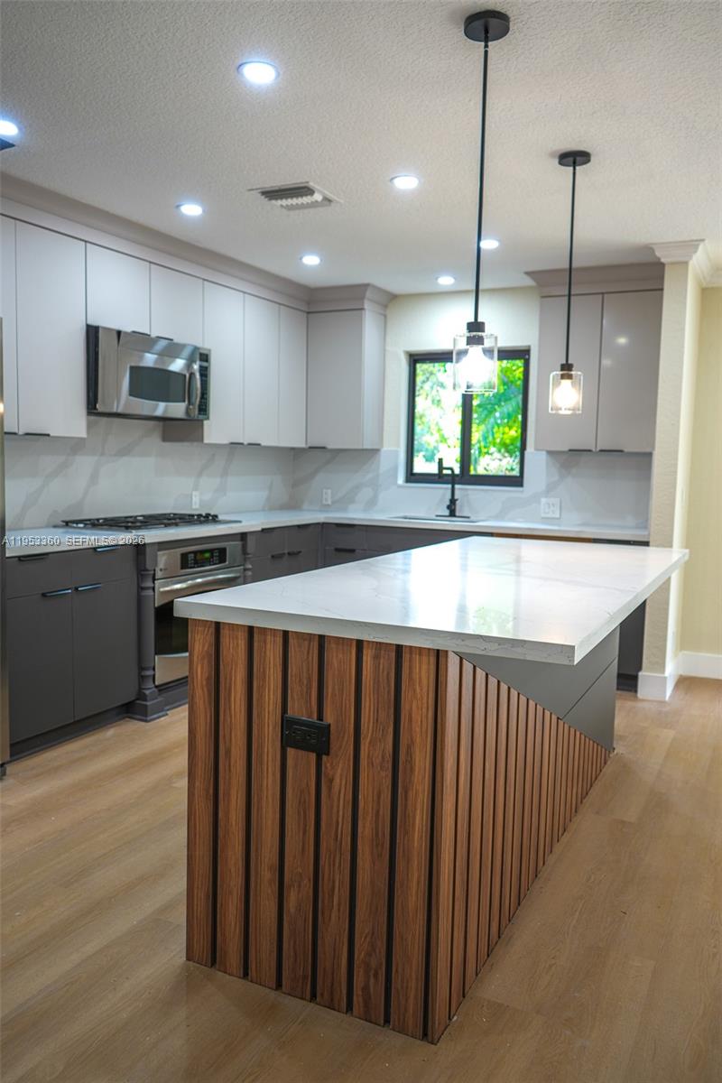 LAKE MANGO SHORES - Residential