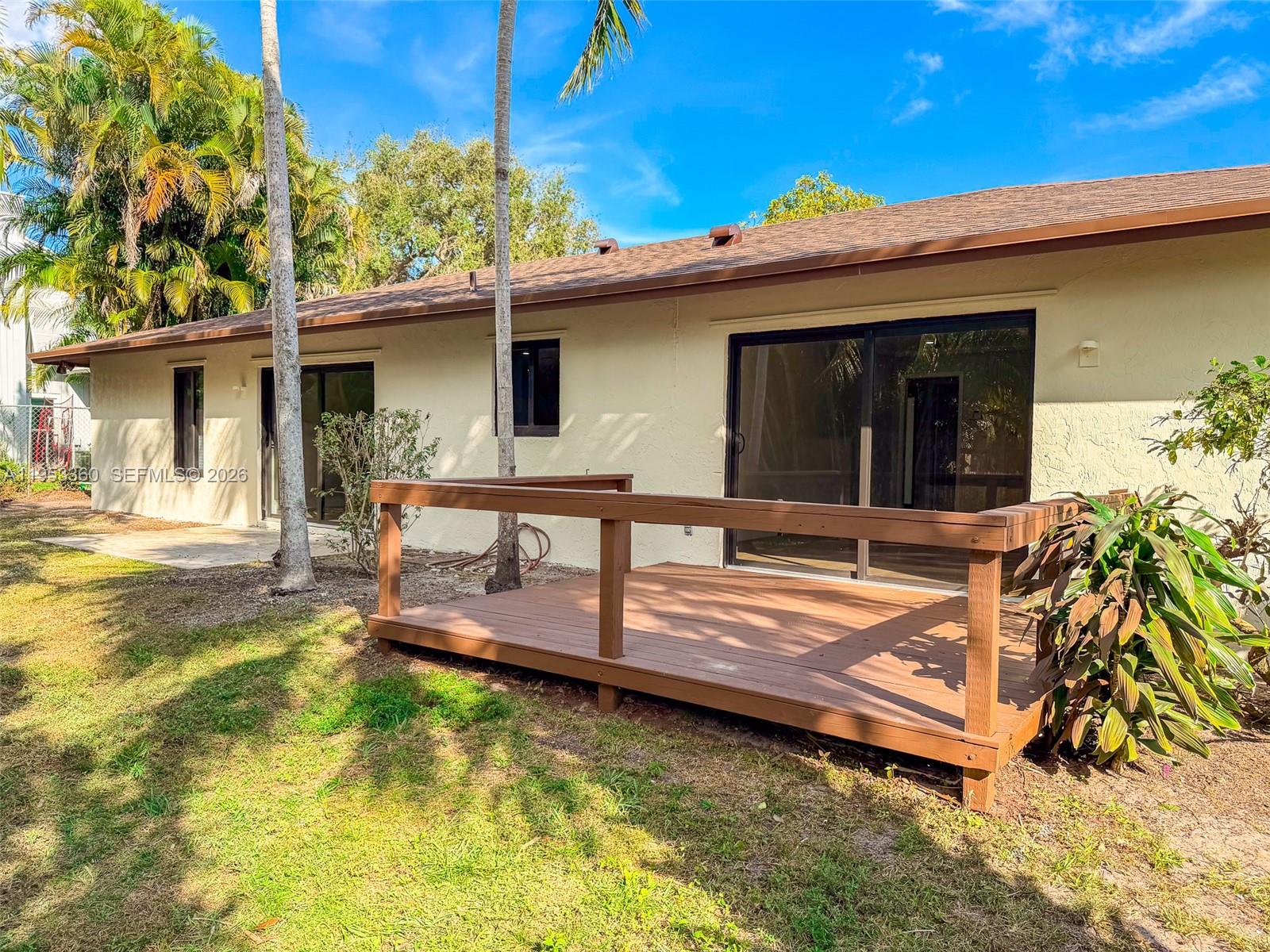 LAKE MANGO SHORES - Residential